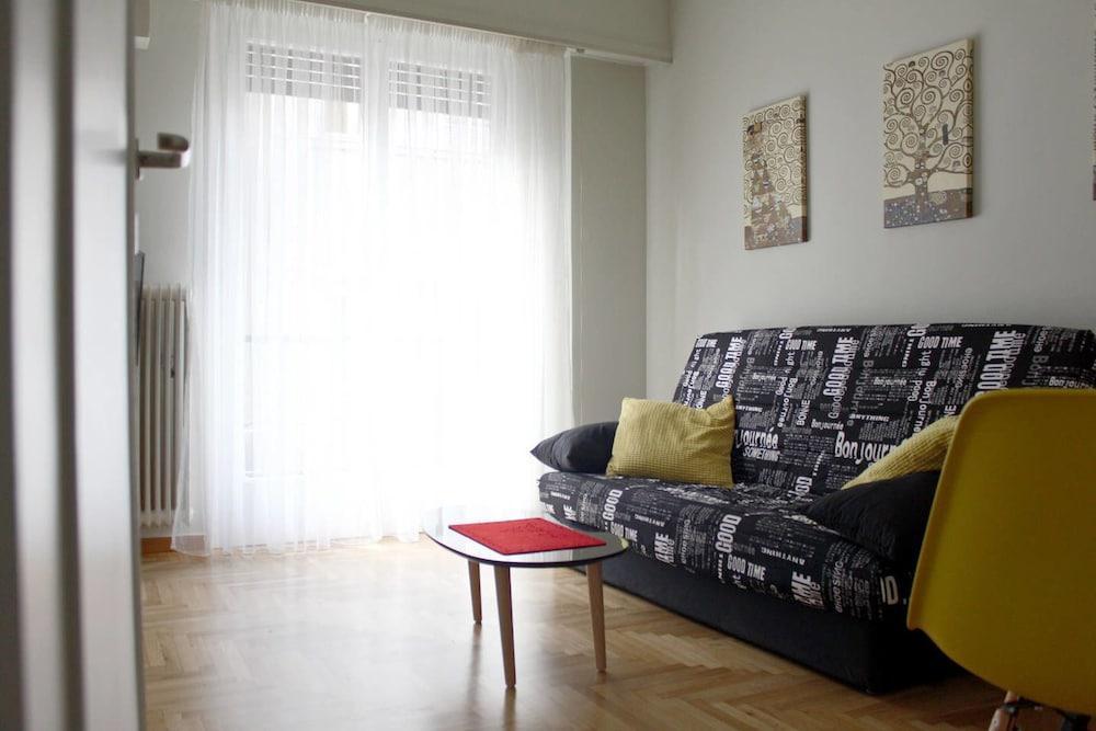 Cheery Apartment In The Center Of Athens Exterior photo